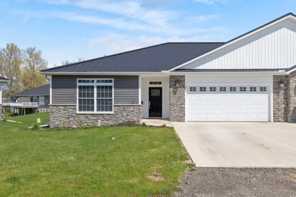 243 Auseon Court, Hillsdale, MI 49242