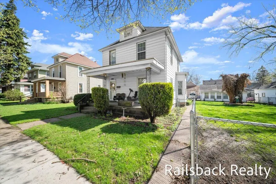 1560 Hamilton Avenue Nw, Grand Rapids, MI 49504 - #2