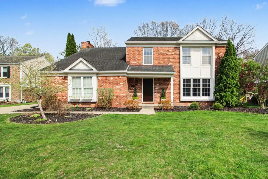 15698 Oakhill Court, Livonia, MI 48154 - #2