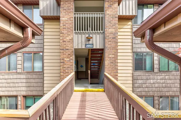 2953 Byron Center Avenue Sw #F, Wyoming, MI 49519