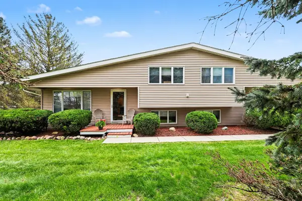 17797 W Pleasant Lake Road, Manchester, MI 48158