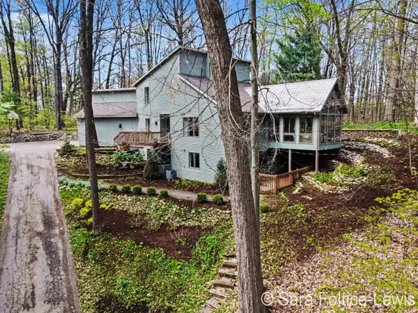 3875 Riverbend Drive Sw, Grand Rapids, MI 49534