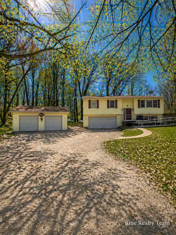 838 Fremont Street, Newaygo, MI 49337