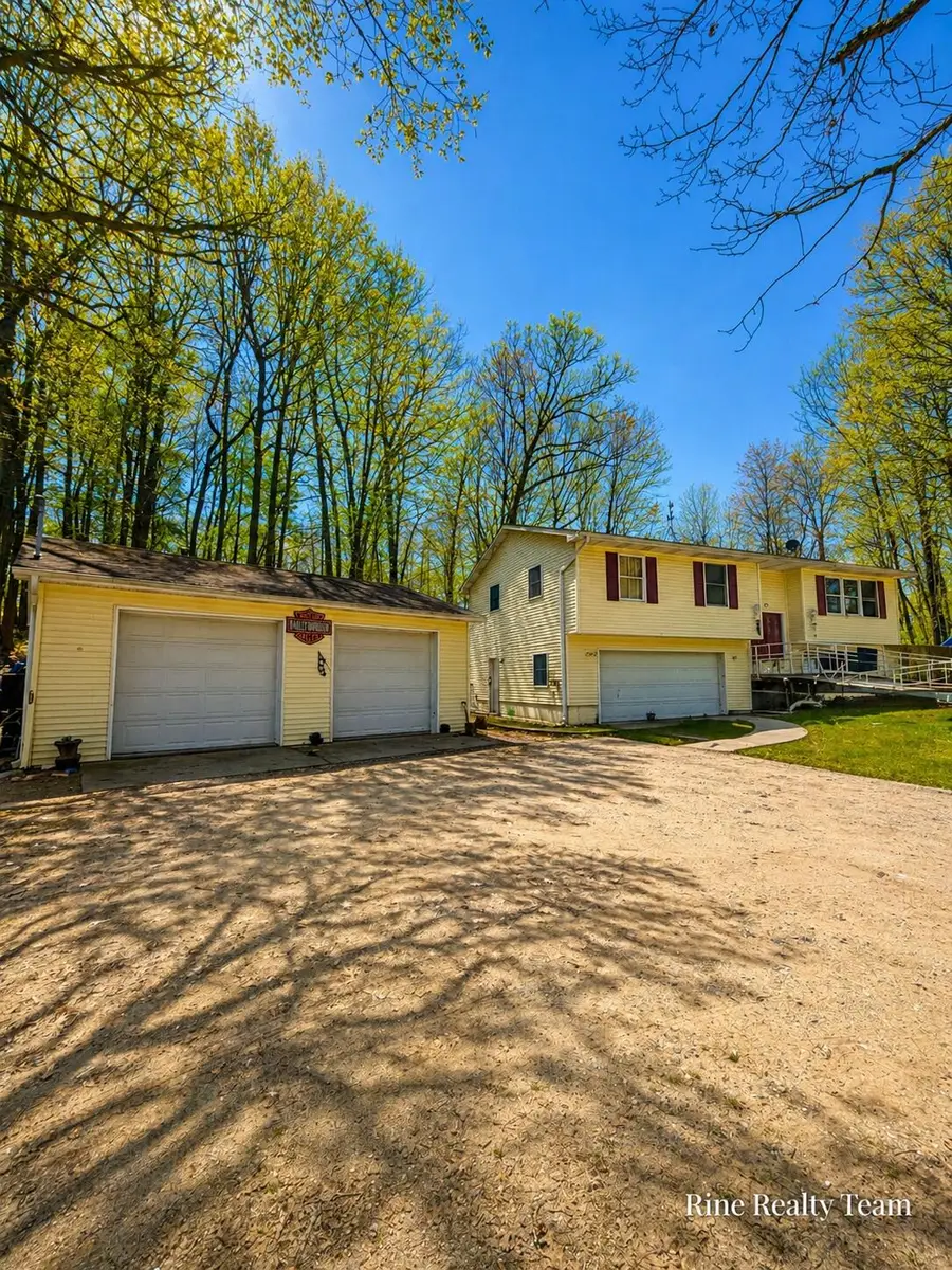 838 Fremont Street, Newaygo, MI 49337 - #2