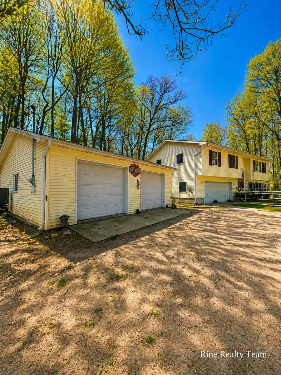 838 Fremont Street, Newaygo, MI 49337 - #3