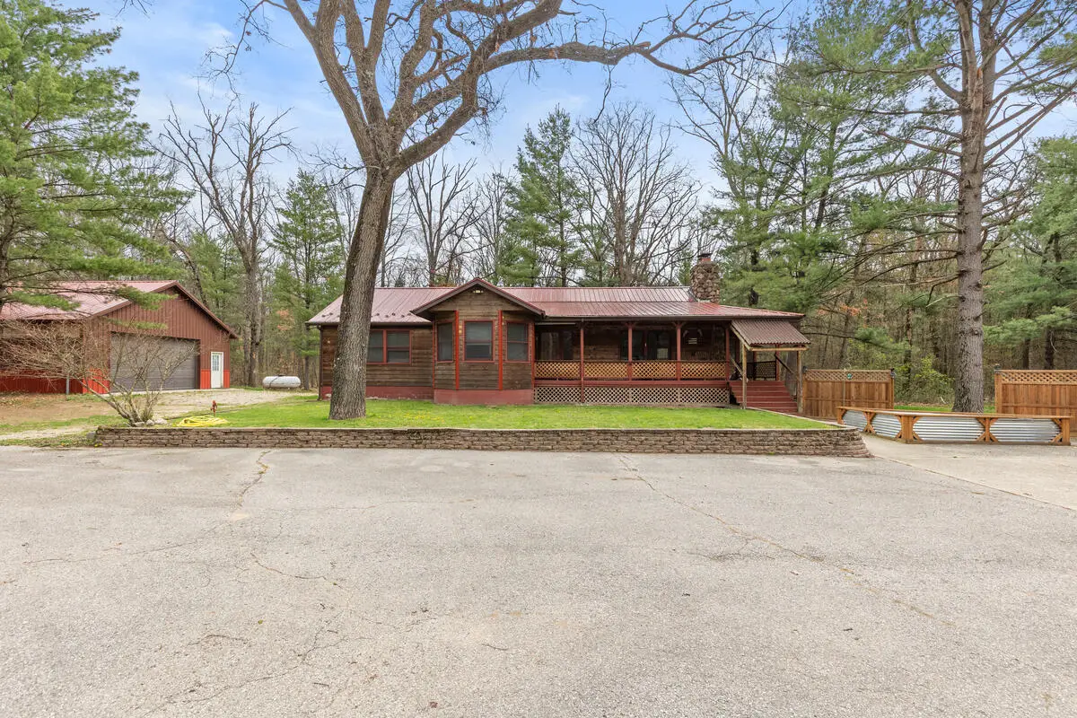 8462 Loveless Drive, Howard City, MI 49329 - #1