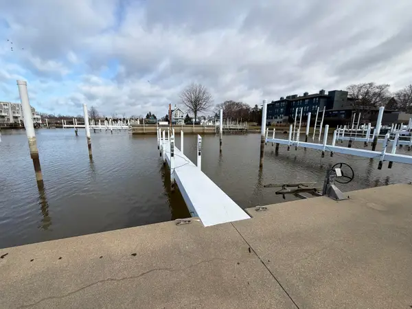 366 Peninsula #E, New Buffalo, MI 49117