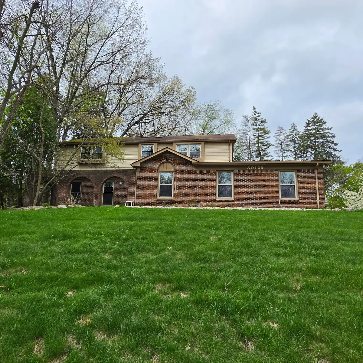 30129 Deer Run, Farmington Hills, MI 48331 - #1