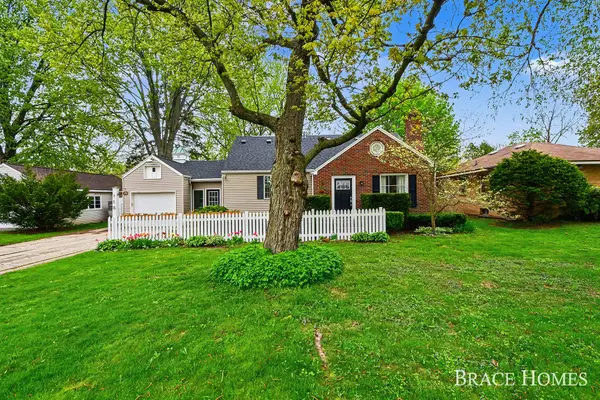 118 Ivanhoe Avenue Ne, Grand Rapids, MI 49546