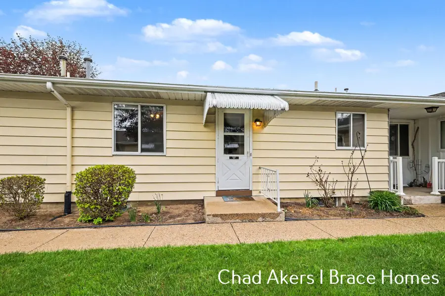 5912 Leisure South Drive Se, Grand Rapids, MI 49548 - #3