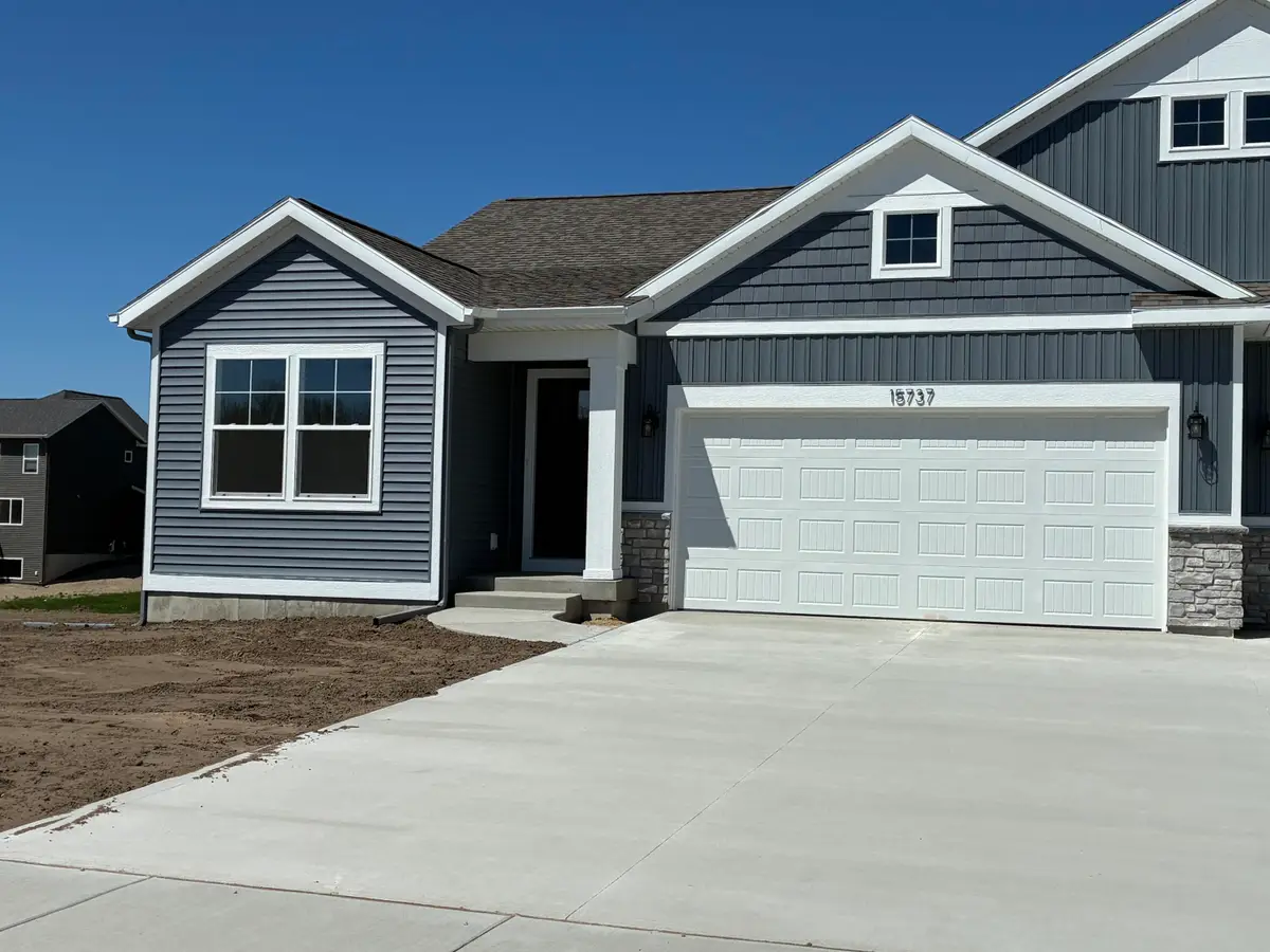 15737 Hawley Drive #33, Grand Haven, MI 49417 - #1