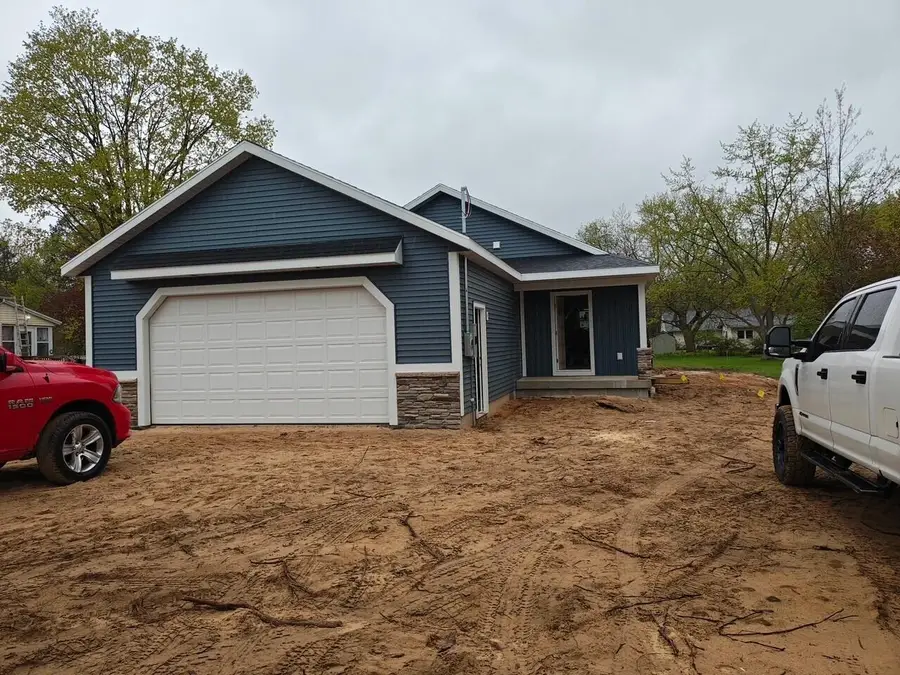 4655 Henry Street, Norton Shores, MI 49441 - #2