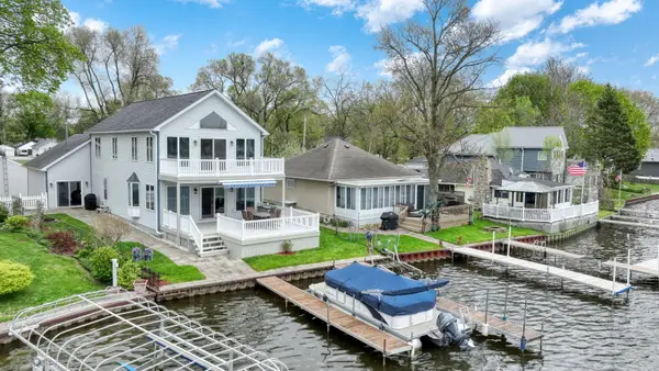 217 N Lakeside Drive, Michigan Center, MI 49254