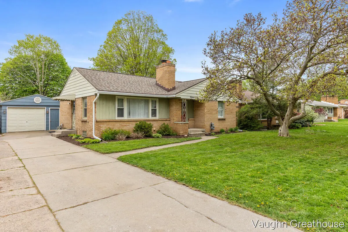 1501 Carlton Avenue Ne, Grand Rapids, MI 49505 - #1