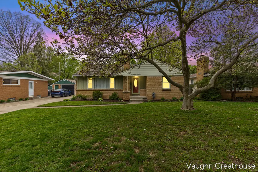 1501 Carlton Avenue Ne, Grand Rapids, MI 49505 - #2