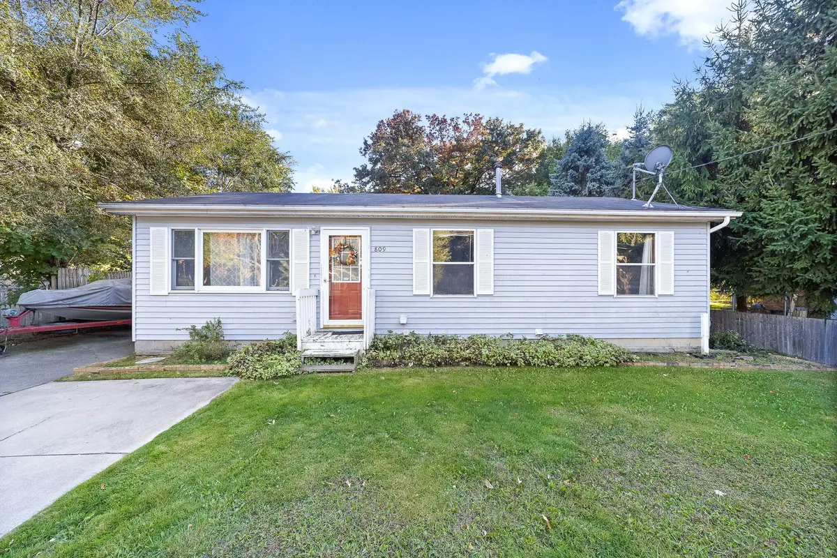 809 W Northrup Street, Lansing, MI 48911 - #1