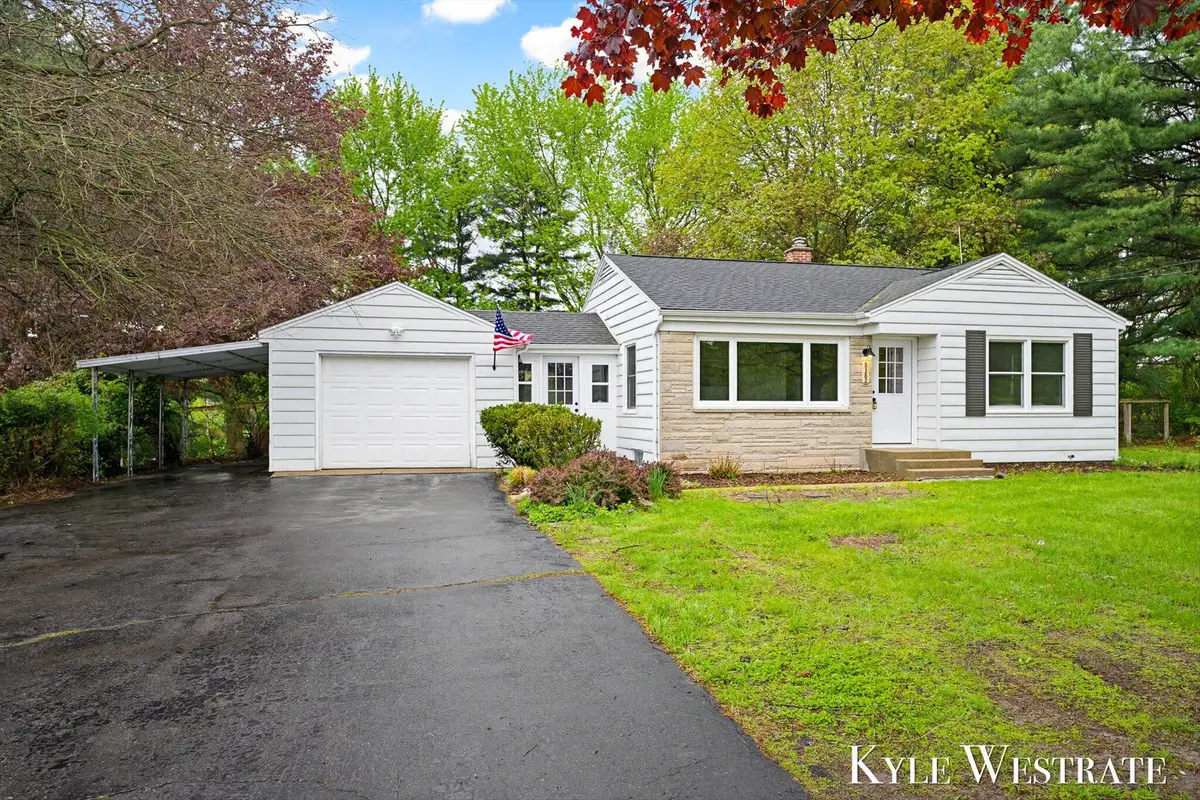 8382 E G Avenue, Kalamazoo, MI 49048 - #1