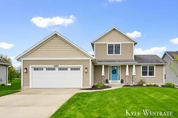 3297 Dogwood Lane, Zeeland, MI 49464