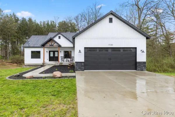 17130 Spruce Cove Trail Ne, Gowen, MI 49326