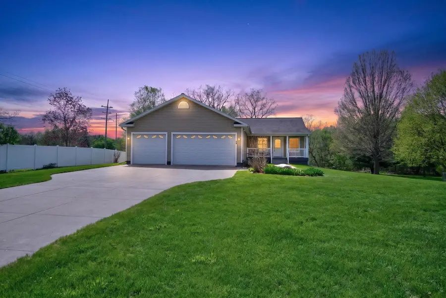 334 Marion Street, Jackson, MI 49203 - #3