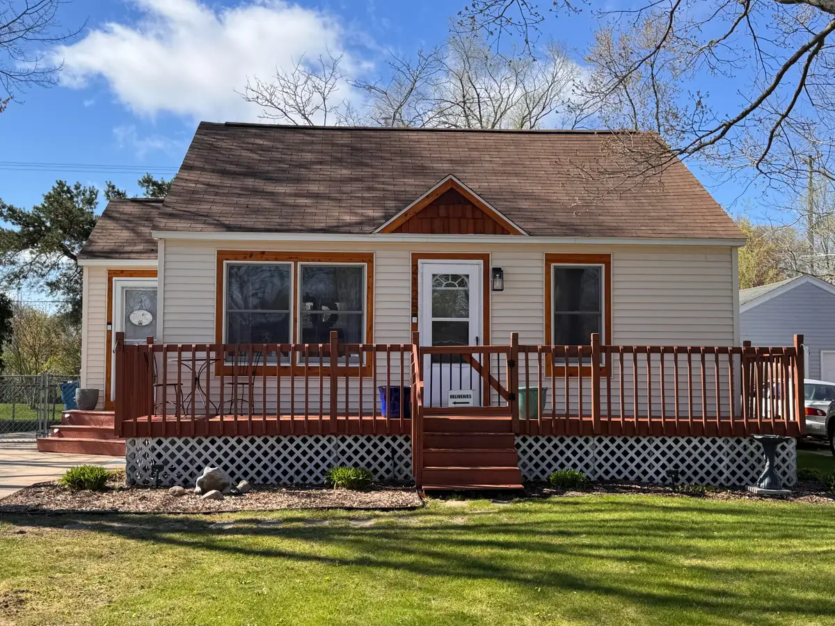 2125 Lawnel Avenue, Norton Shores, MI 49441 - #1