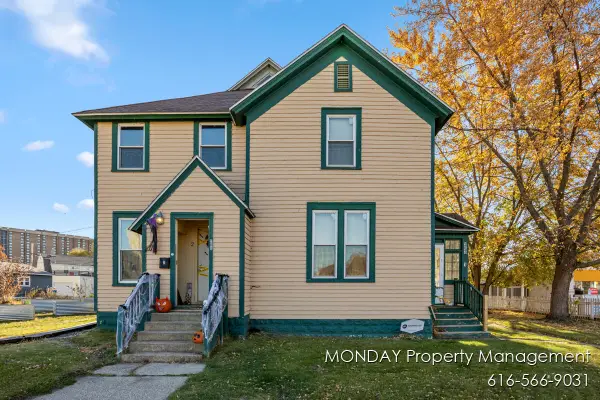 263 W Muskegon Avenue, Muskegon, MI 49440
