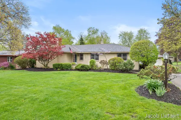 1836 Millbrook Street Se, Grand Rapids, MI 49508