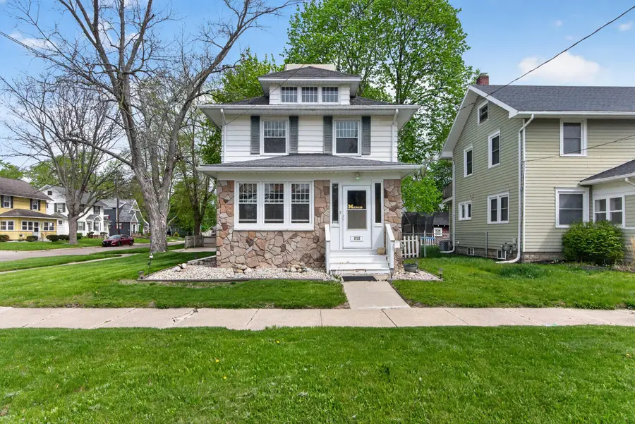 810 Union Street, Jackson, MI 49203 - #3