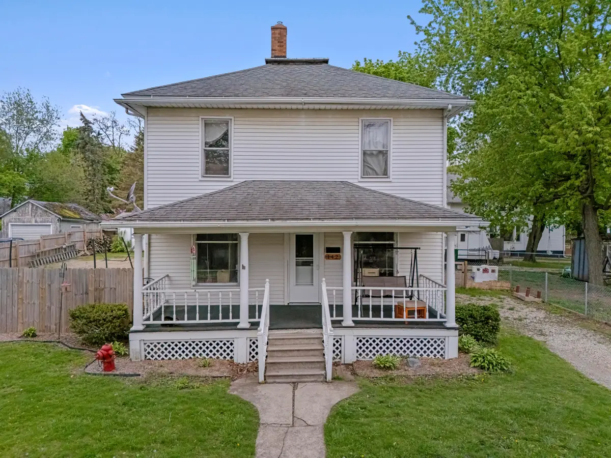 142 S West Street, Hillsdale, MI 49242 - #1