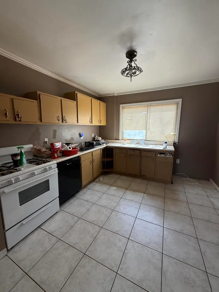 23147 Donald Avenue, Eastpointe, MI 48021 - #2