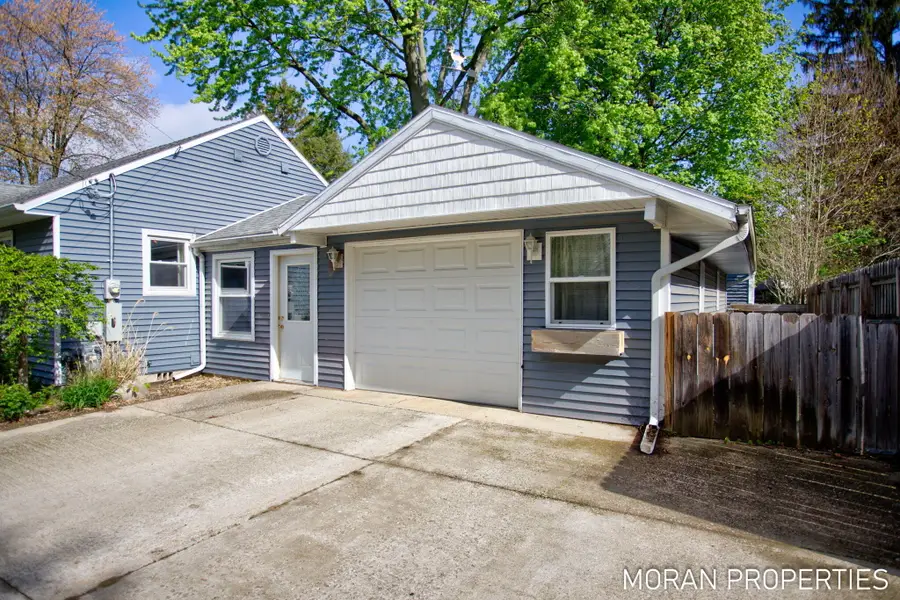 147 Brownell Street Se, Grand Rapids, MI 49548 - #3