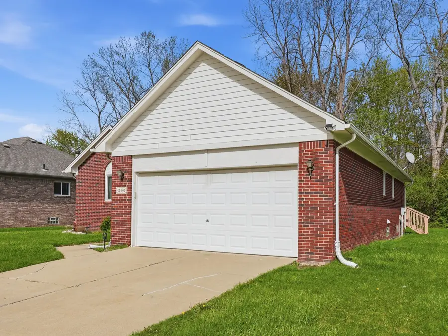 34394 Means Drive, Clinton Township, MI 48035 - #3
