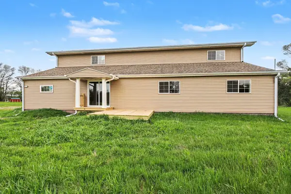 33594 M-60, Leonidas, MI 49066