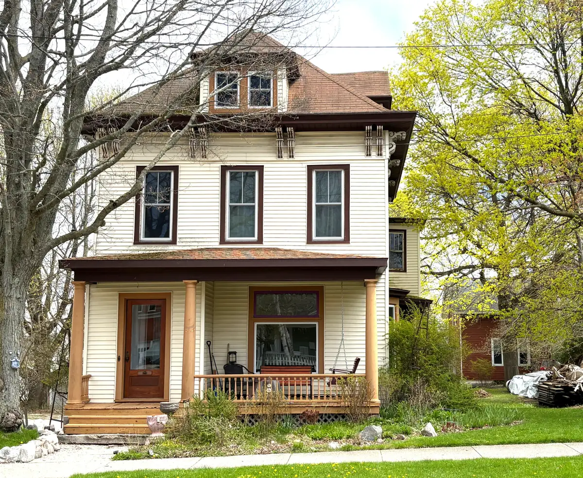 211 Maple Street, Manistee, MI 49660 - #1