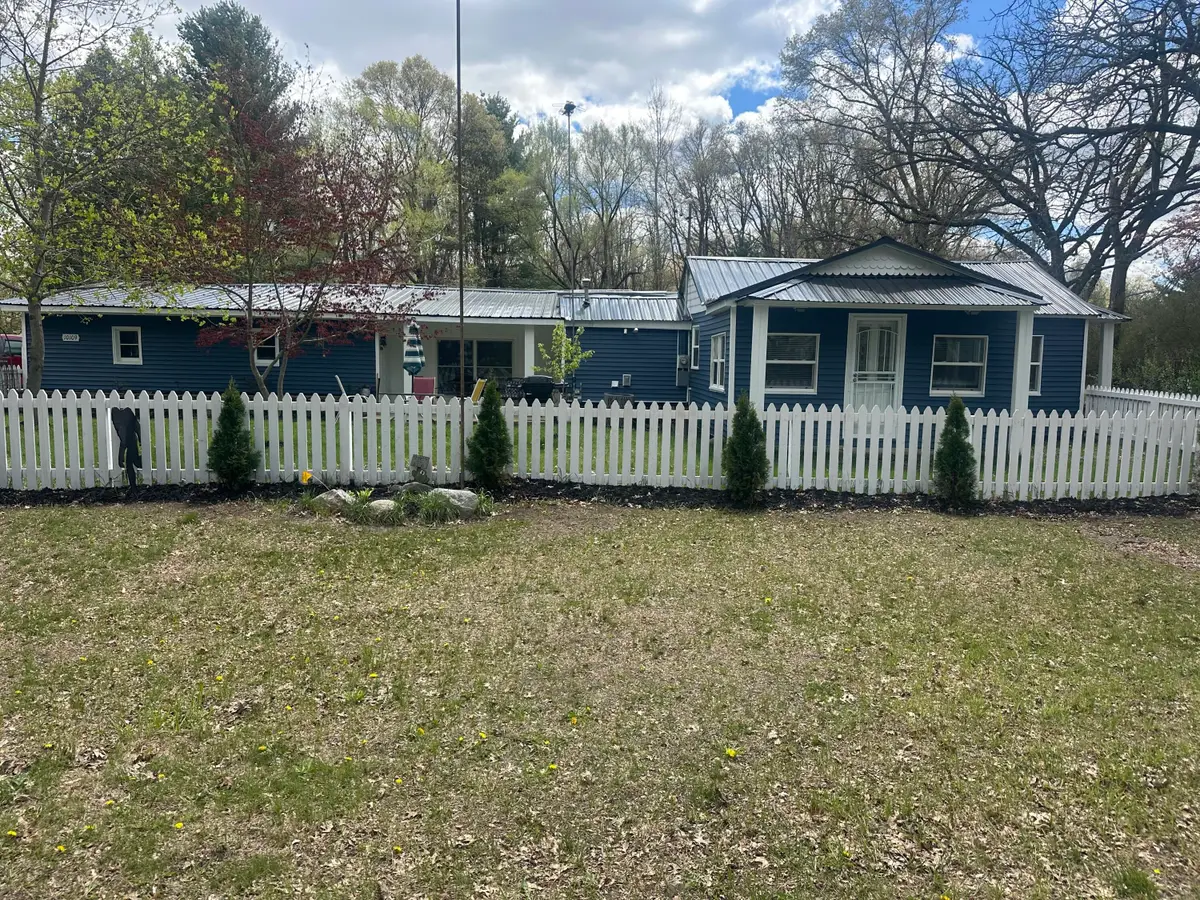 10109 W Wise Road, Greenville, MI 48838 - #1