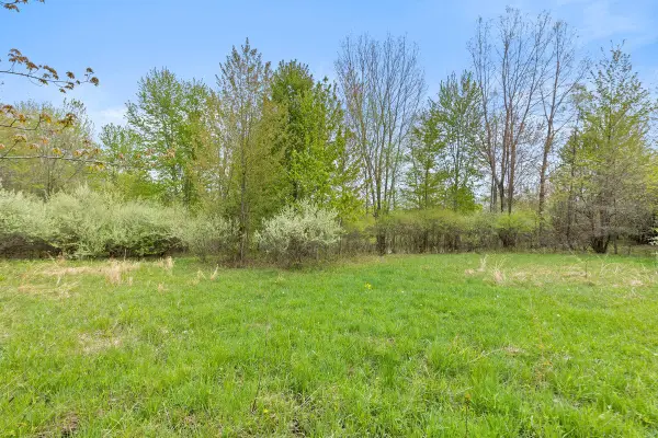 6th Avenue, Bloomingdale, MI 49026