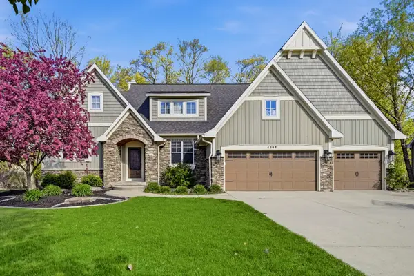4969 Meadow Springs Trail Se, Ada, MI 49301