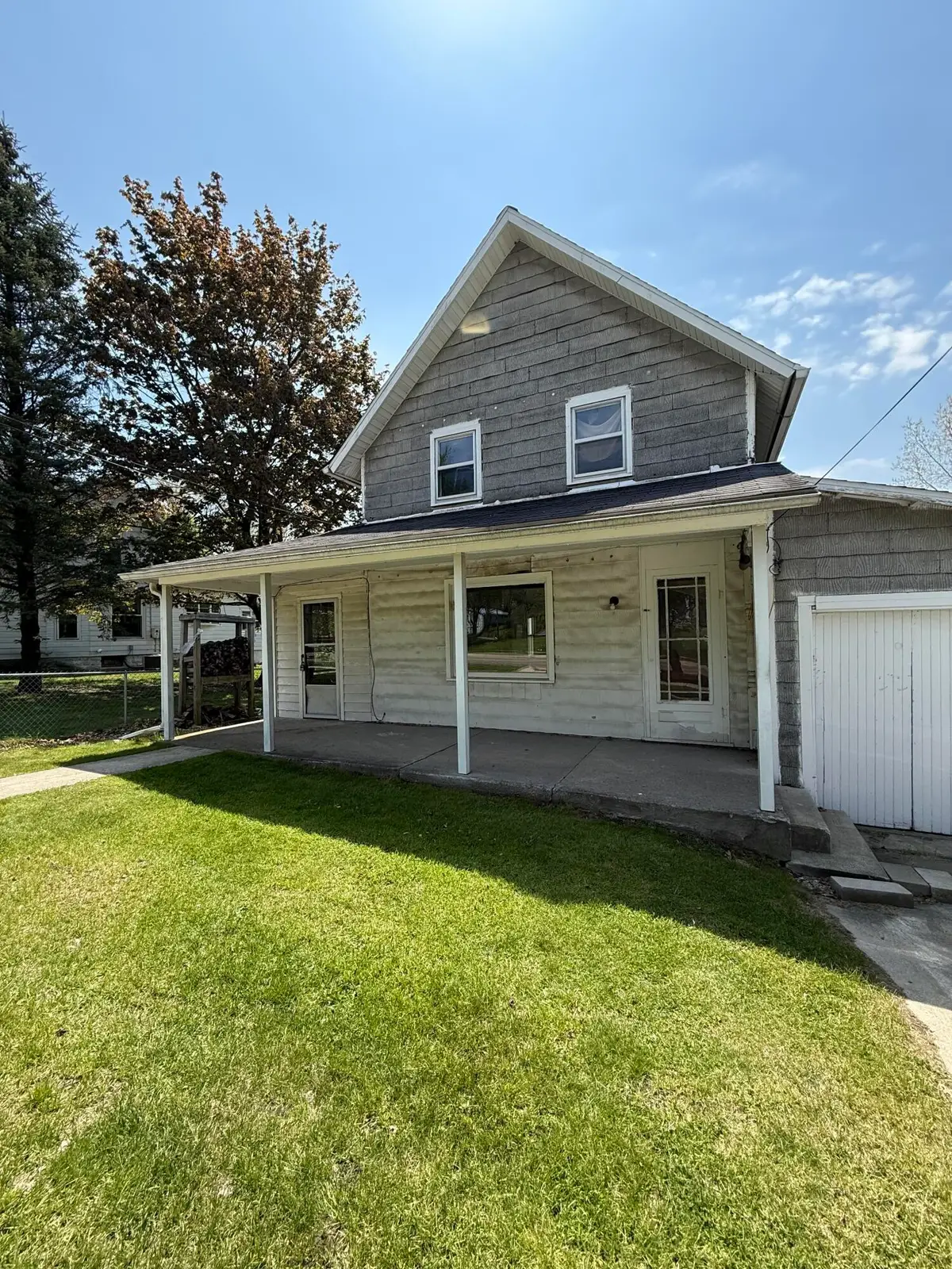 26 Fayette Street W, Hillsdale, MI 49242 - #1