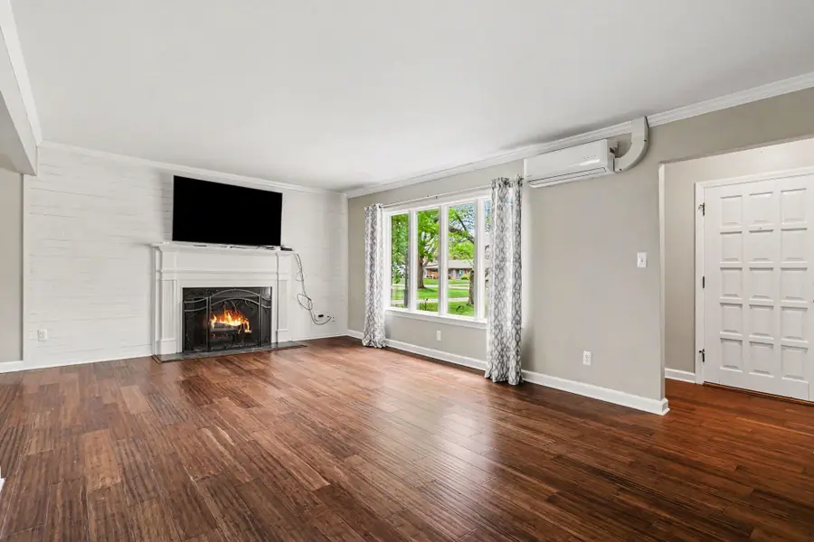 756 N Kalamazoo Avenue, Marshall, MI 49068 - #3