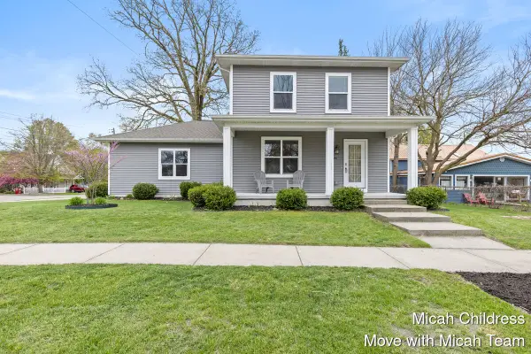 40 E Maple Street Ne, Cedar Springs, MI 49319