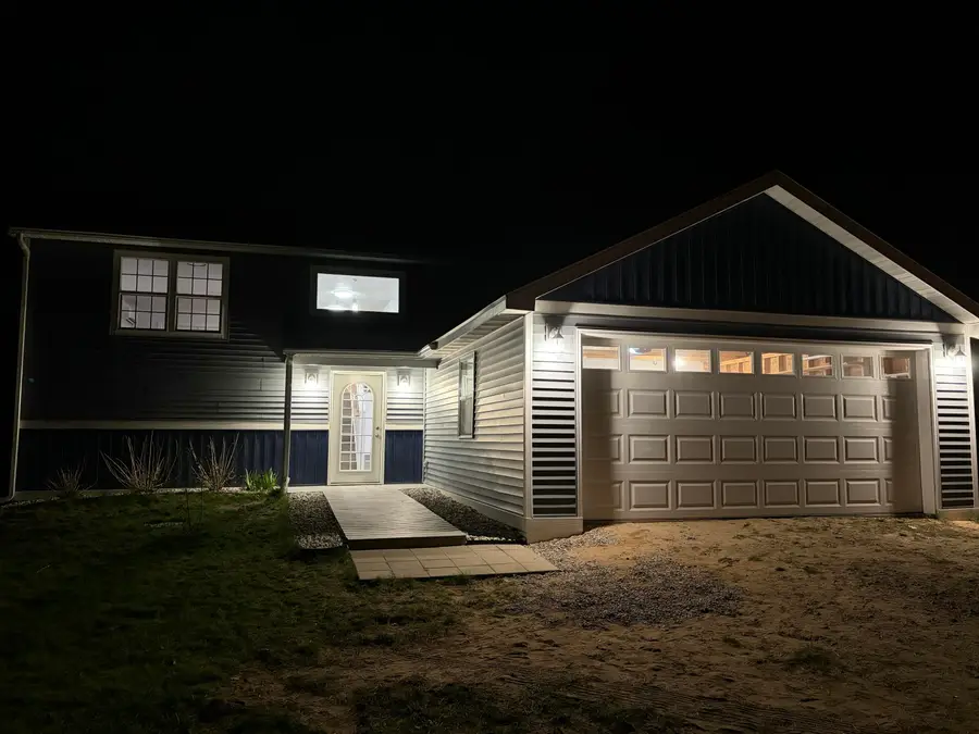 891 N White Birch Drive, Ludington, MI 49431 - #2