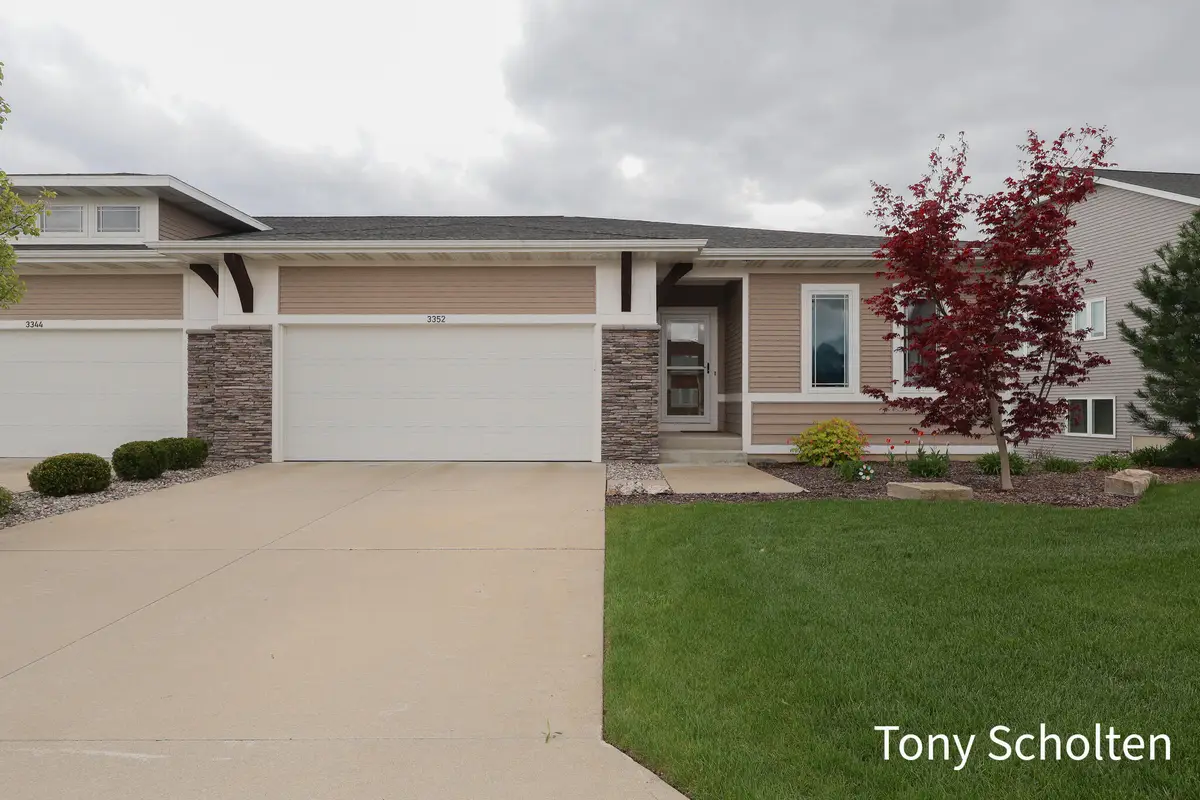 3352 Golden Eagle Way #47, Hudsonville, MI 49426 - #1