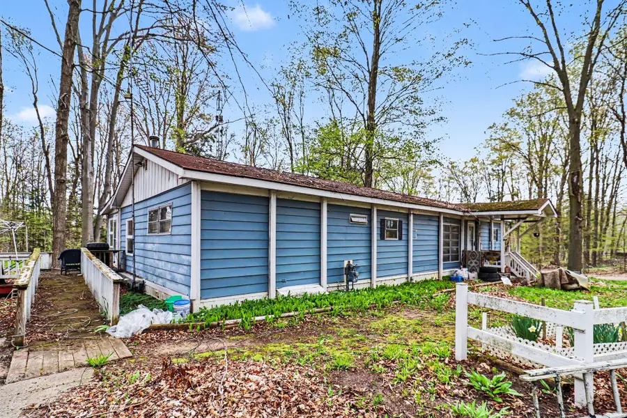 7743 N Manitonka Drive, Weidman, MI 48893 - #3