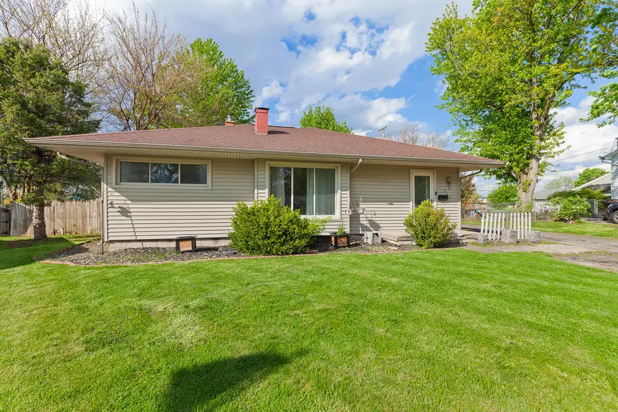 260 Renfrew Avenue, Adrian, MI 49221 - #2