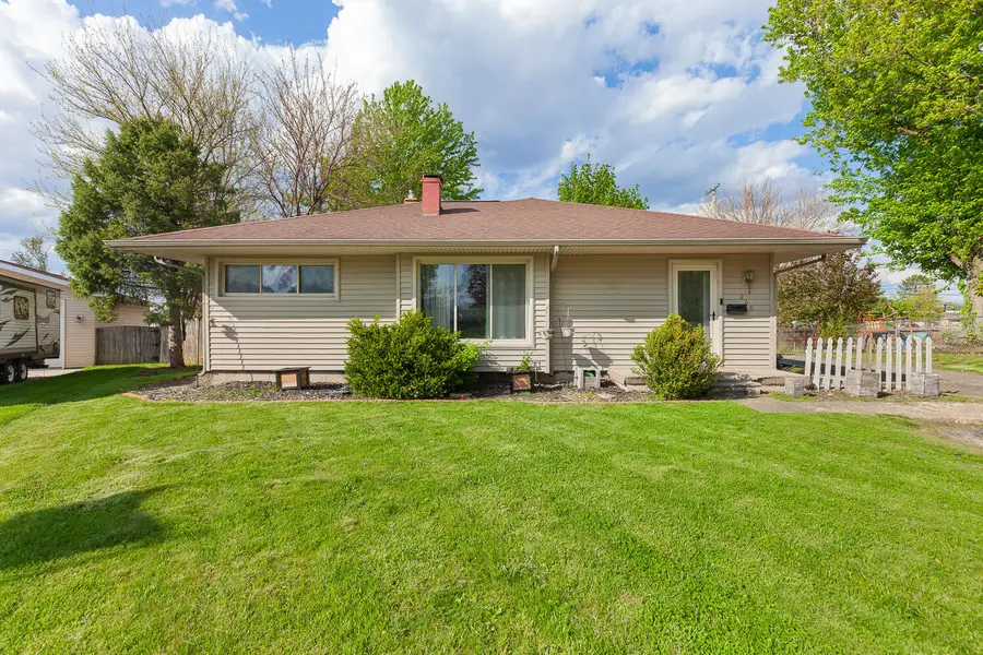 260 Renfrew Avenue, Adrian, MI 49221 - #3