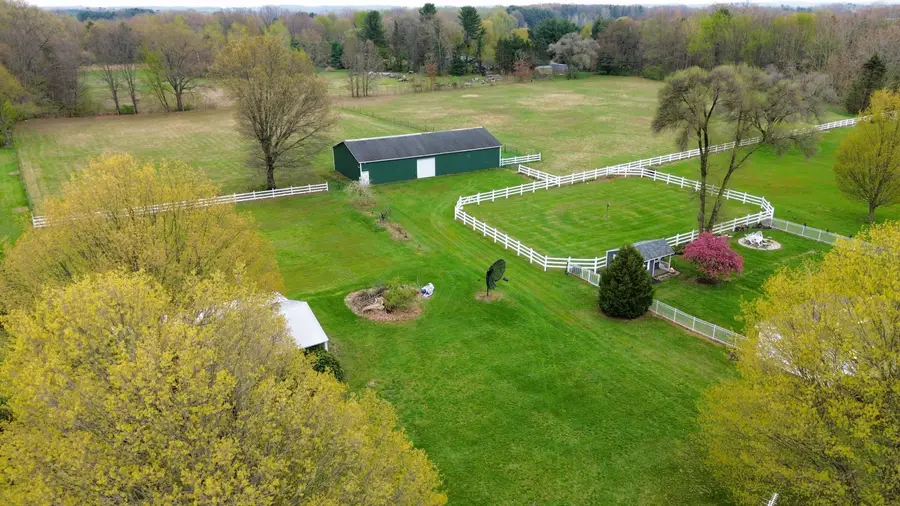 1155 S Bainbridge Center Road, Benton Harbor, MI 49022 - #3