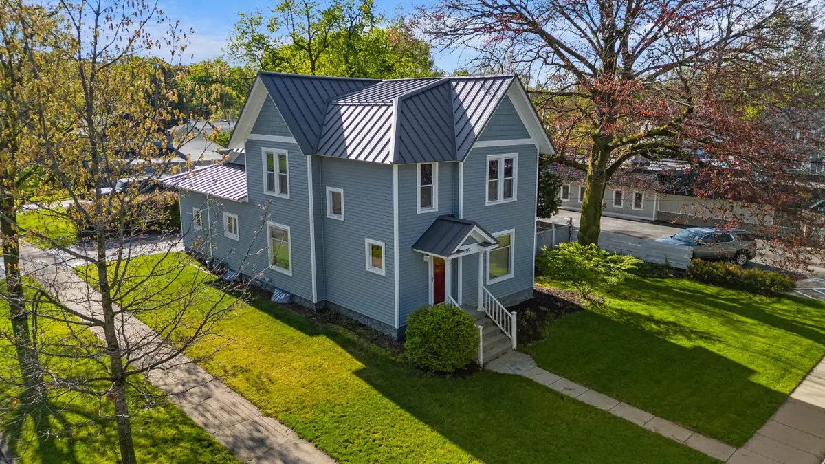105 Hillsdale Street, Hillsdale, MI 49242 - #1