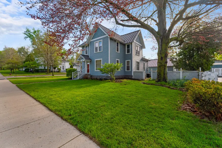 105 Hillsdale Street, Hillsdale, MI 49242 - #2