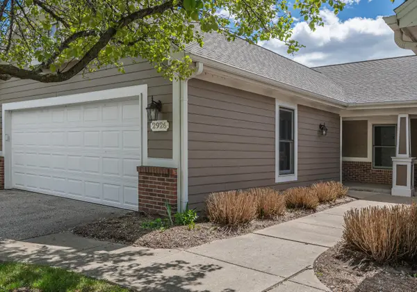 2926 Grand Isle Drive Ne, Belmont, MI 49306