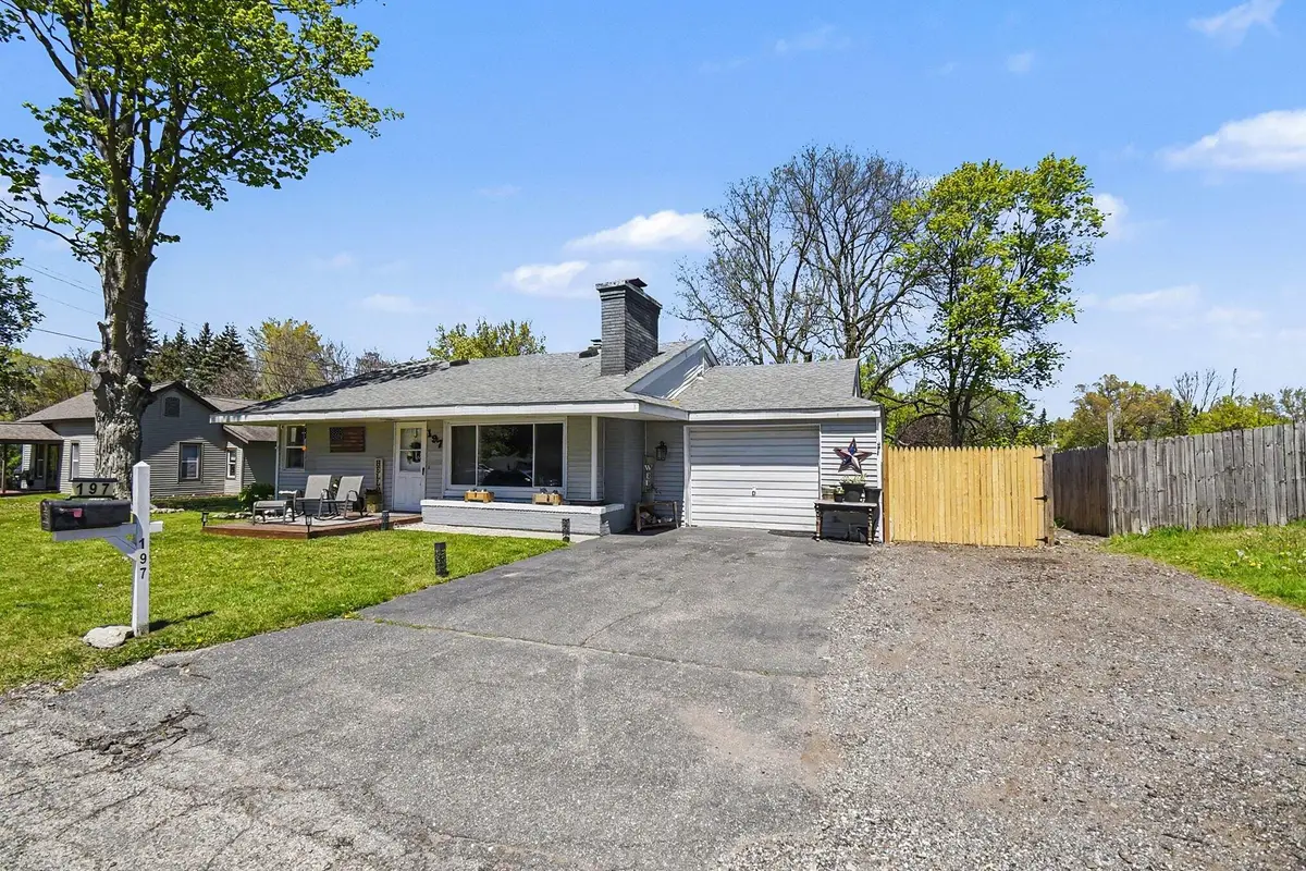 197 E Beech Street Ne, Cedar Springs, MI 49319 - #1